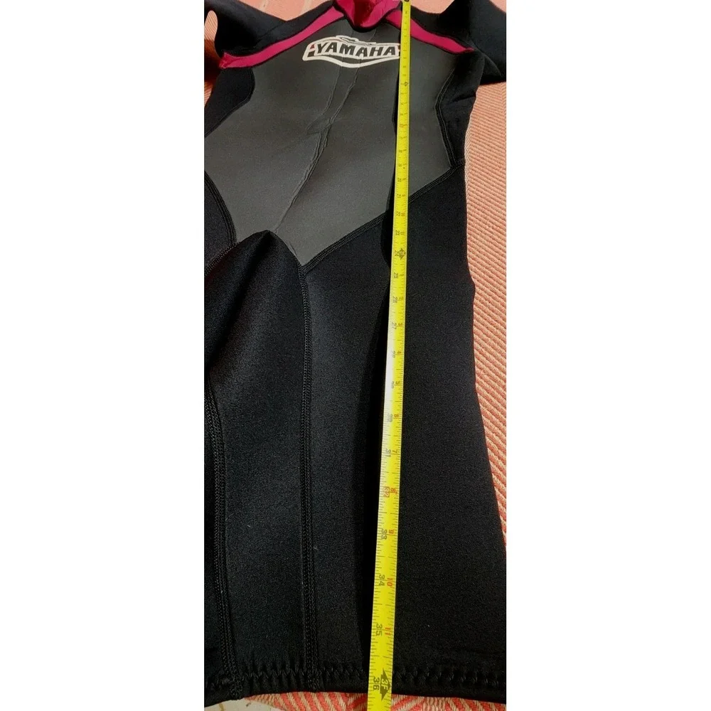 YAMAHA Wetsuit Women's Sz‎ M NEOPRENE Shorty Wet Suit Surf Ocean Swim Black EUC